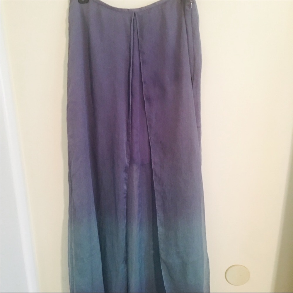 Beautiful flowing maxi skirt size L